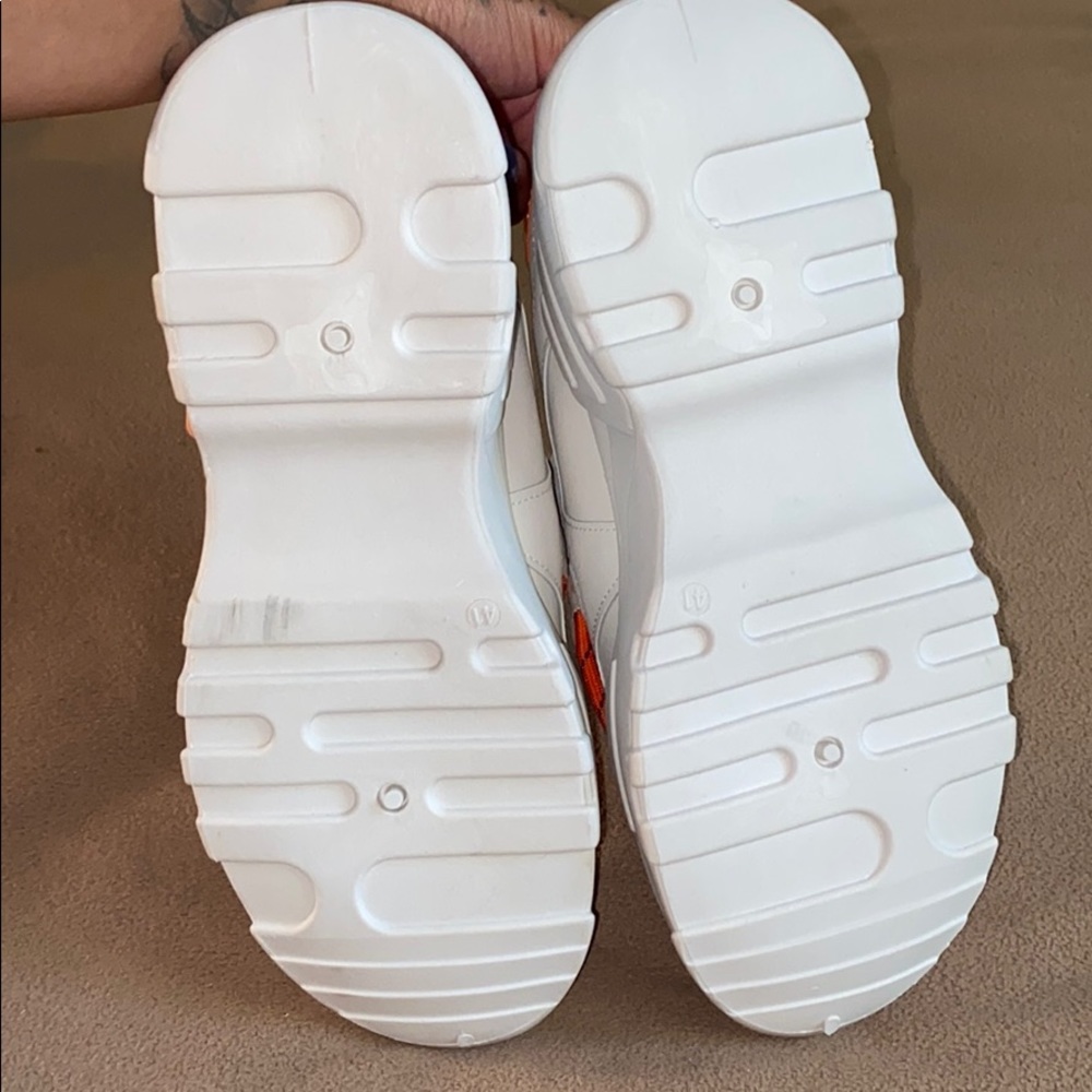 Sneakers - Picture 4 of 4